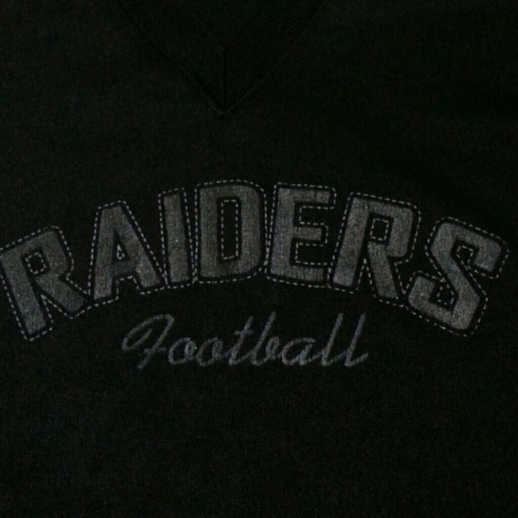 NFL OAKLAND RAIDERS FOOTBALL TEAM BEAUTIFUL TOP - Picture 3 of 6